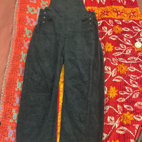 NWOT Dark Green Barrel Corduroy Overalls - Picture 3 of 7